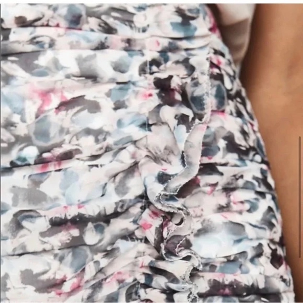 Reiss Lucielle Ruched Floral Fitted Mini Skirt - Picture 4 of 13